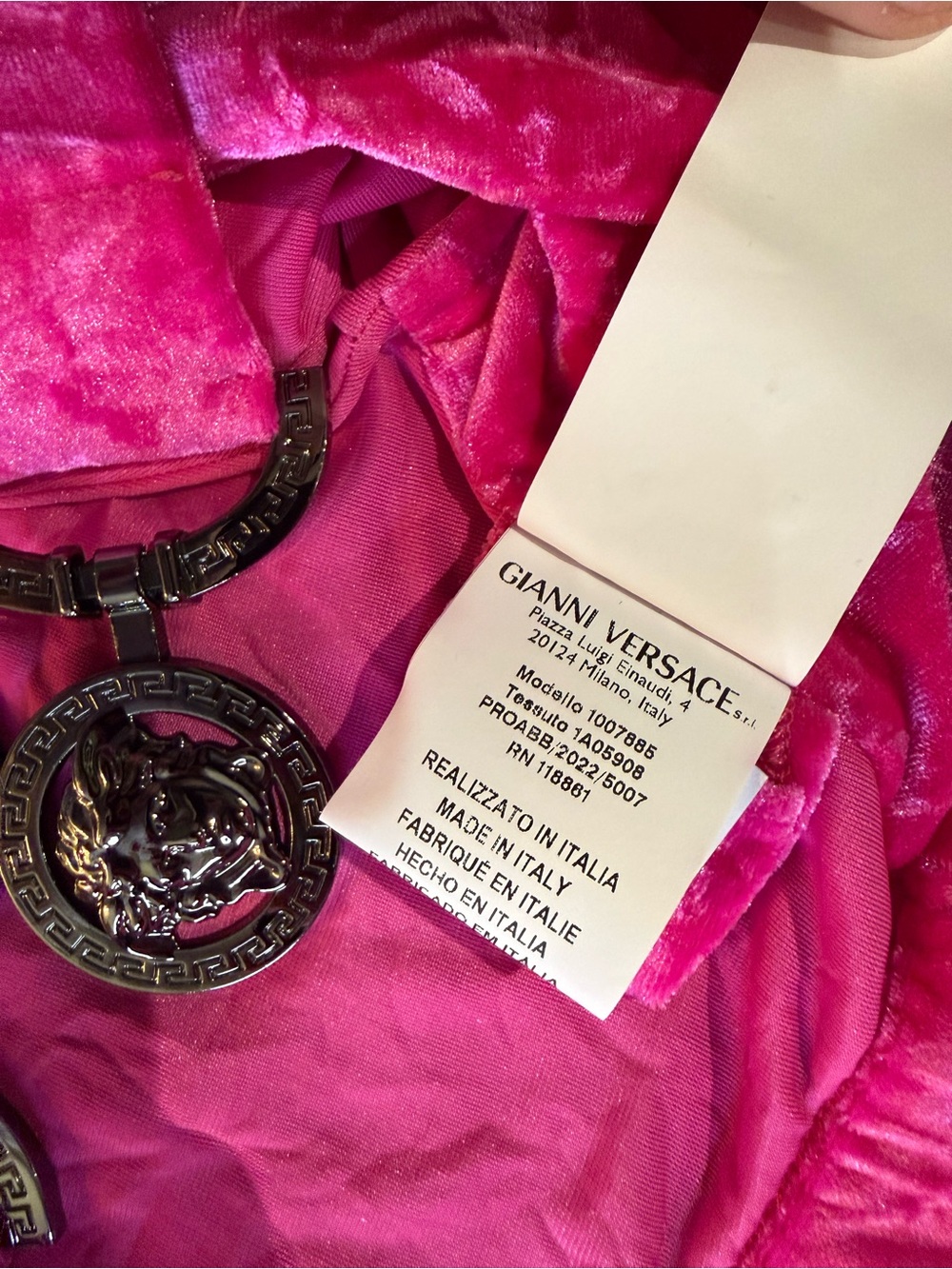 Versace Runway Pink Crushed Velvet Cropped Hoodie with Medusa Belt - Picture 7 of 11